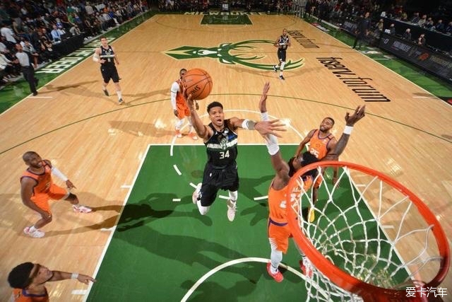 重磅消息！25岁中场恩佐以1.4亿欧元加盟曼城，生涯转会费突破2.8亿